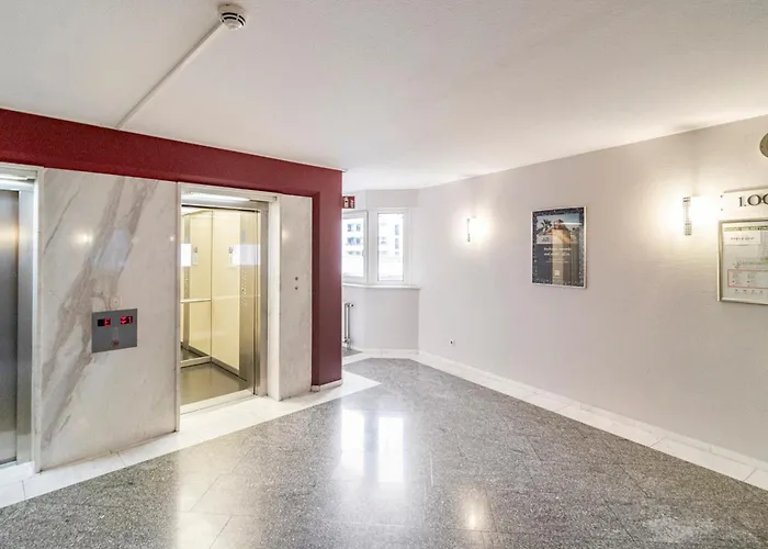 公寓 Naehe Frankfurt Messe Mit Netflix Und Balkon 美因河畔法兰克福