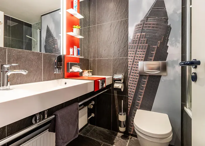 公寓 Naehe Frankfurt Messe Mit Netflix Und Balkon 美因河畔法兰克福